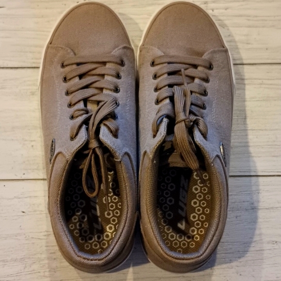 Men's Lugz Regent Lo Sneakers SIZE 8 NWT Golden Tan - Picture 2 of 8